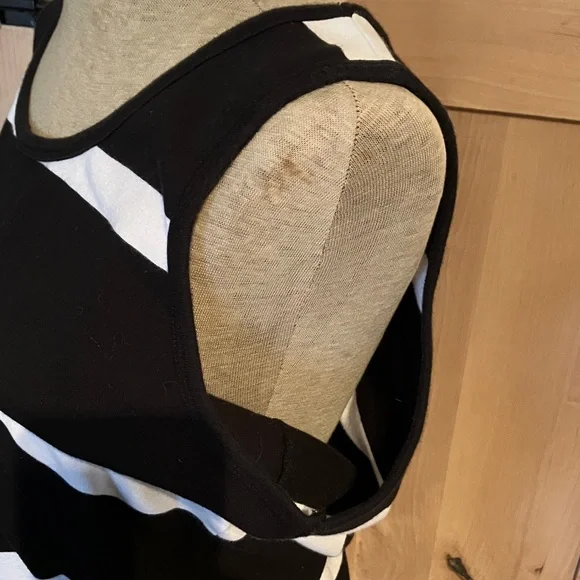 Talbots Black and White size L Striped Short Sleeve 100% cotton top. - Picture 6 of 8